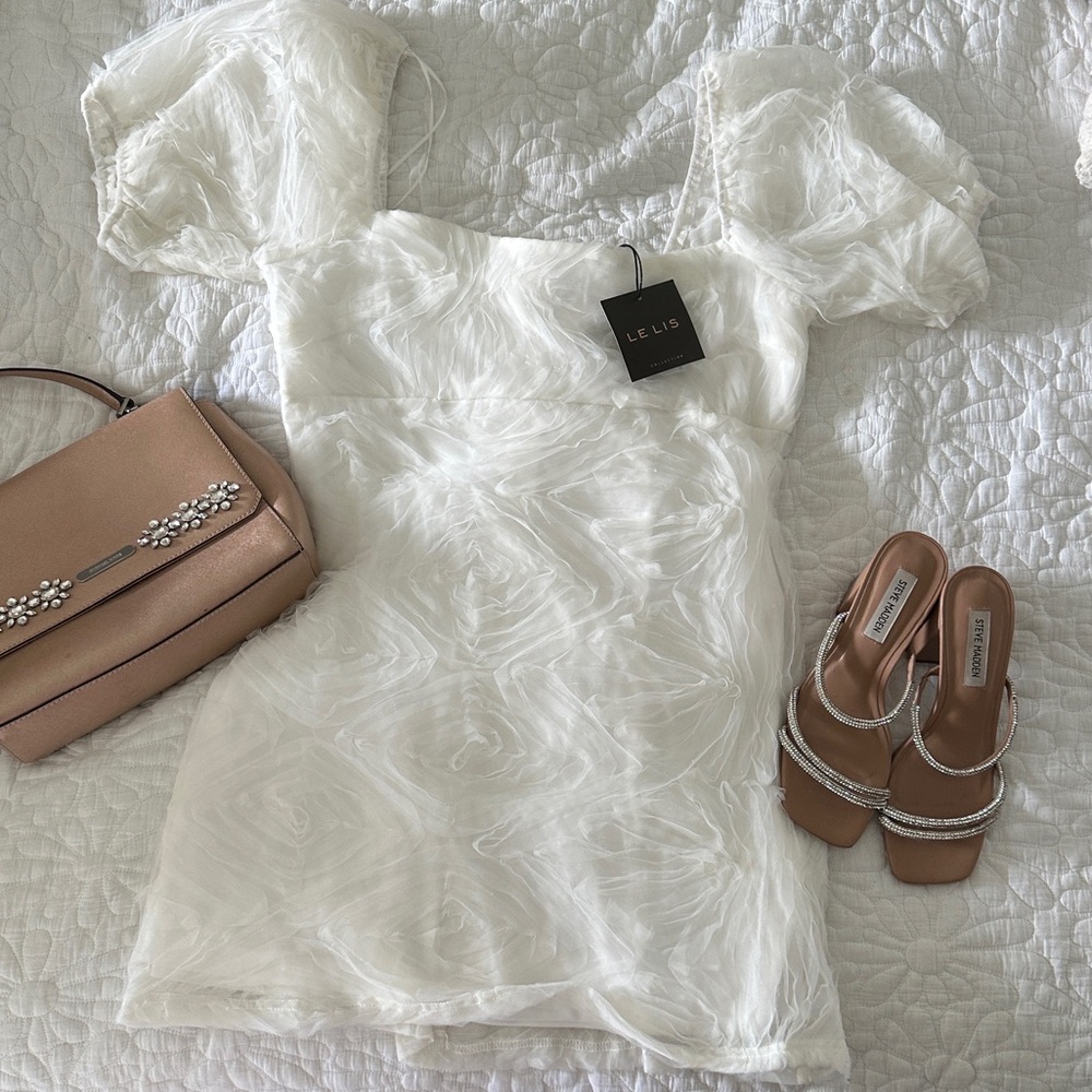 Le Lis Cream Textured Blouse